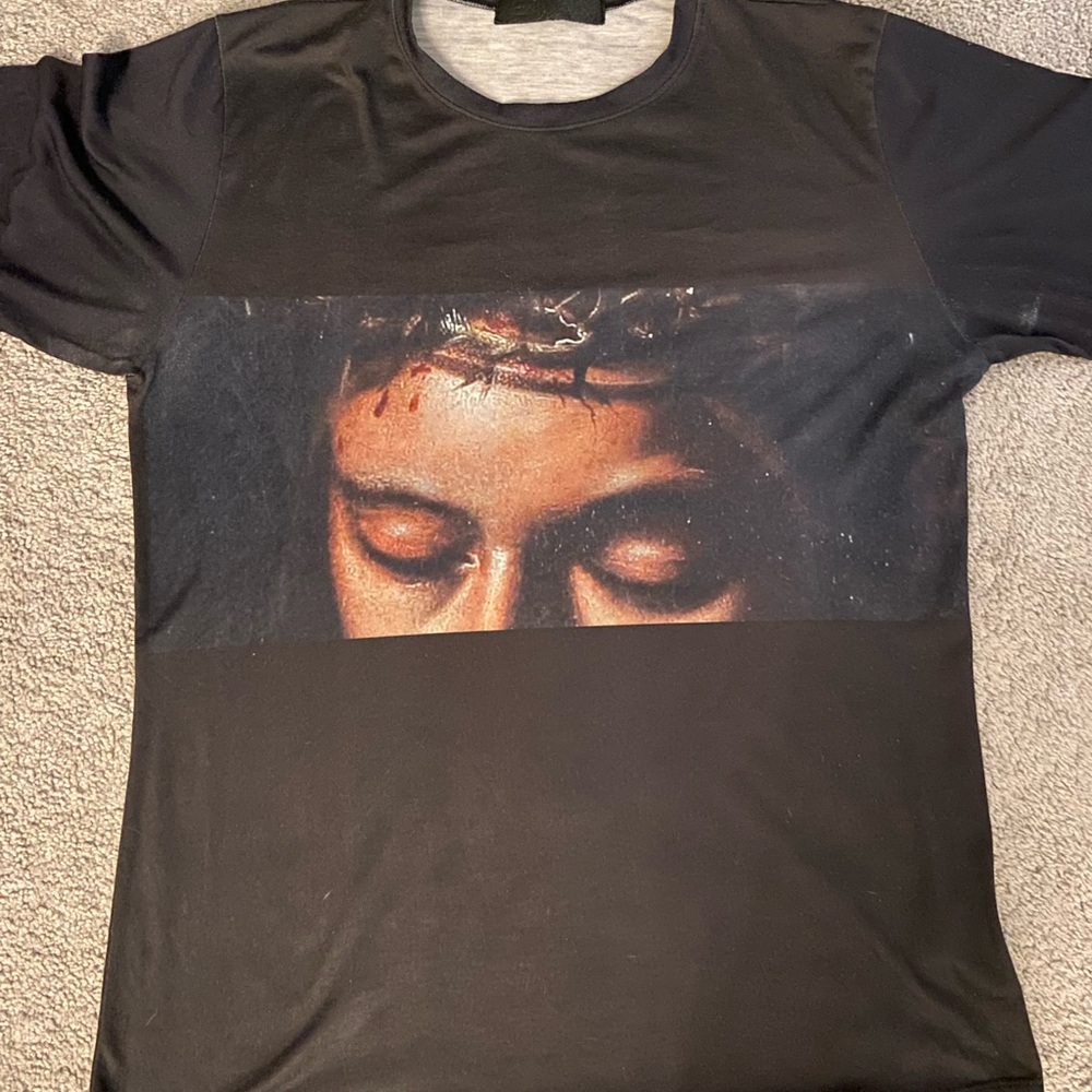 En Noir Men’s Graphic Tee